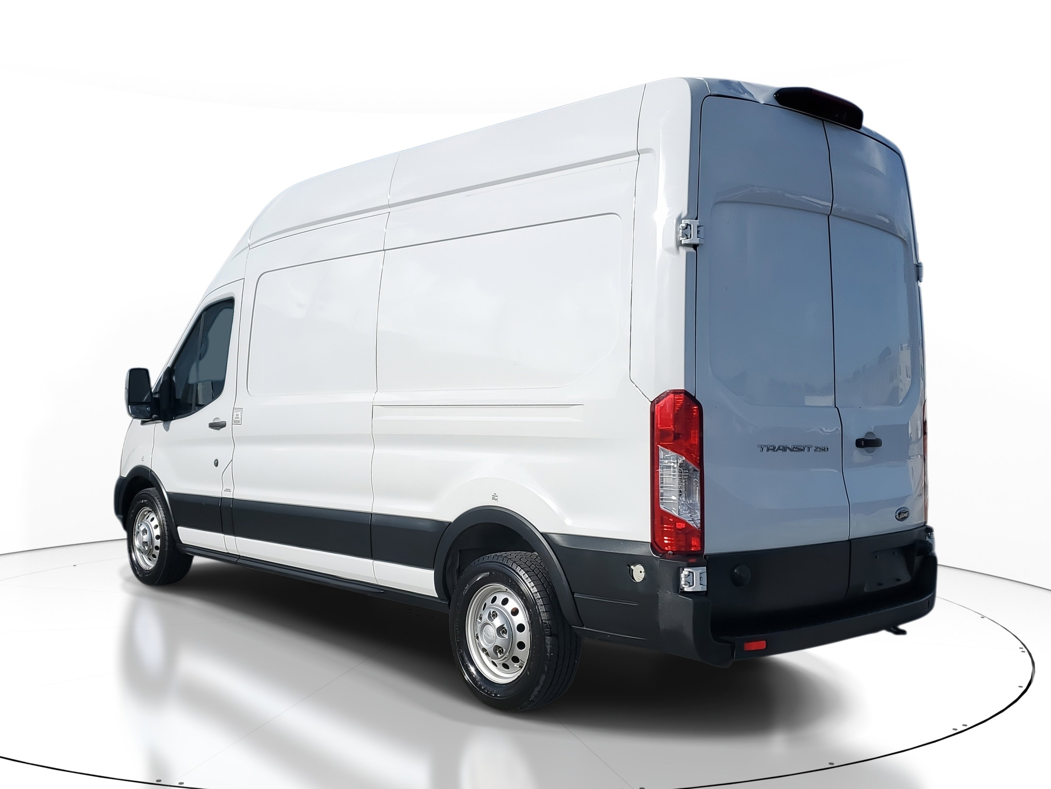 Used 2023 Ford Transit 250 148 High Roof AWD w/ Load Area Protection Package image 4