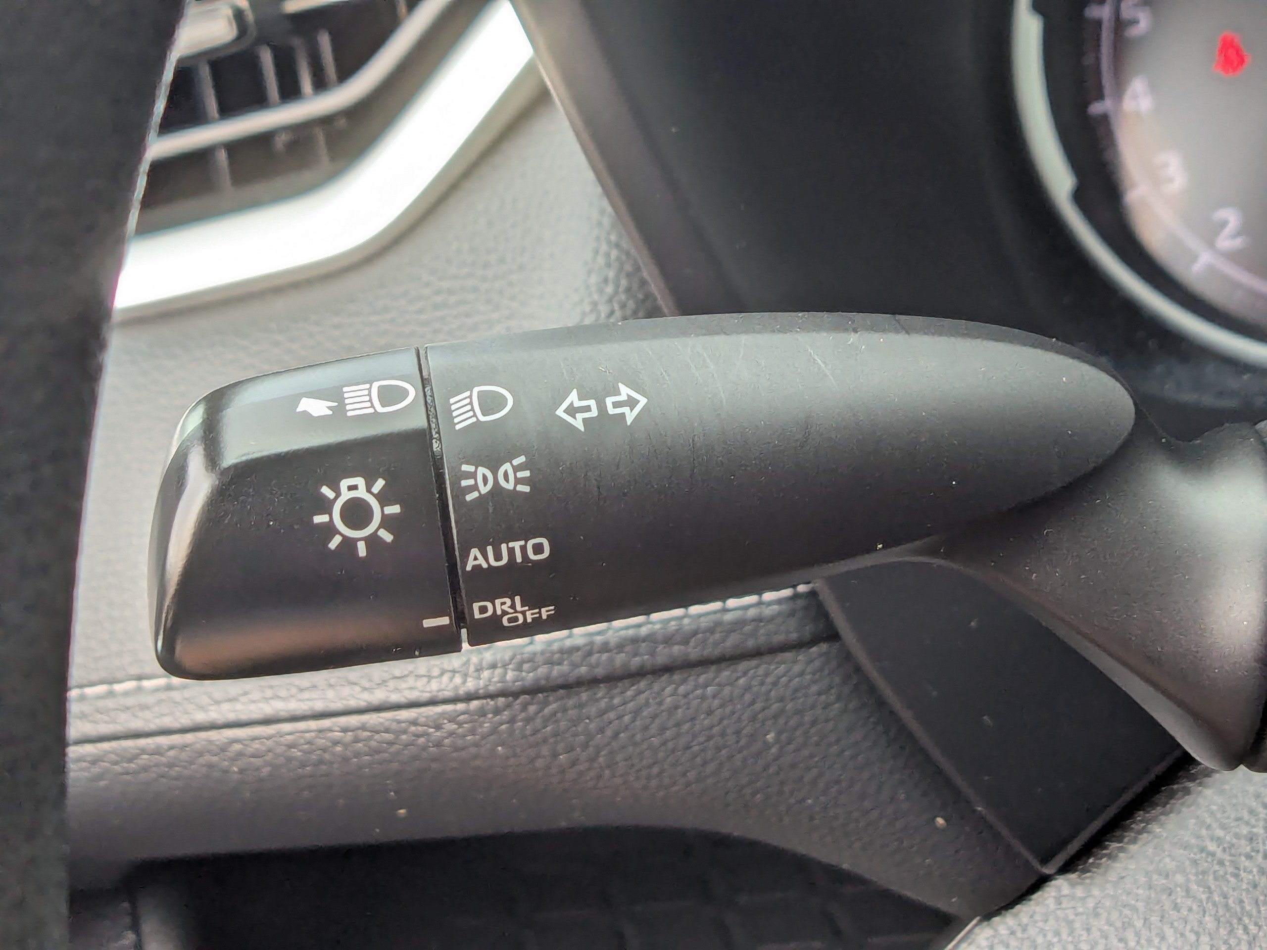 Used 2023 Toyota RAV4 XLE FWD image 26