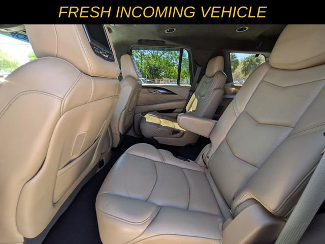 Used 2018 Cadillac Escalade Platinum image 11