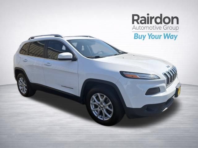 Used 2017 Jeep Cherokee Latitude w/ Comfort/Convenience Group AWD/4WD image 1