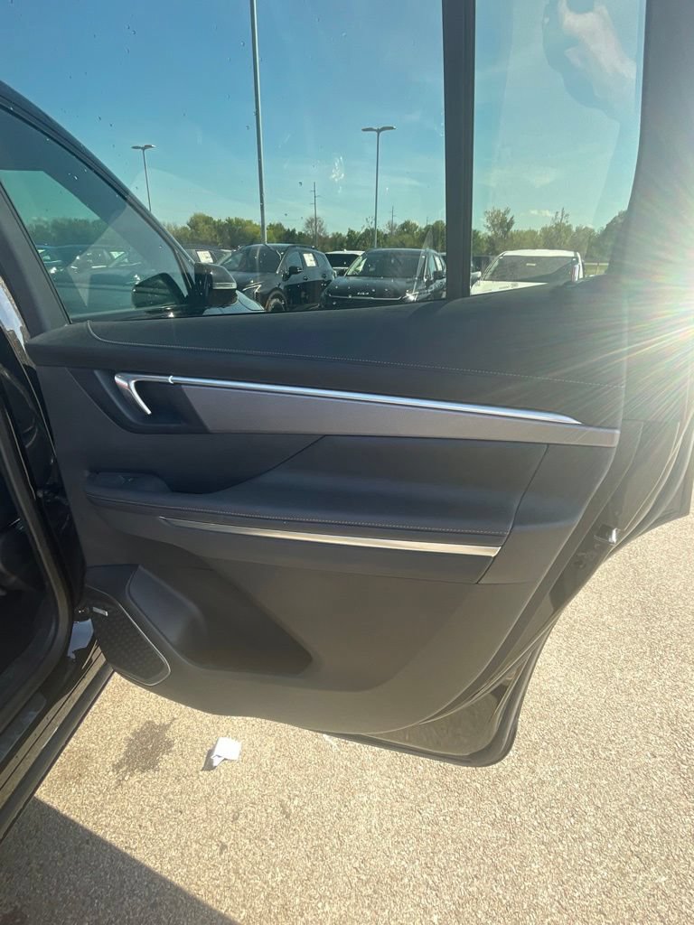 Used 2025 Buick Enclave Sport Touring FWD image 32