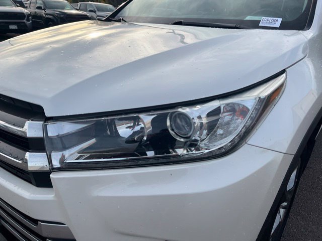 Used 2018 Toyota Highlander Limited Platinum AWD/4WD image 9