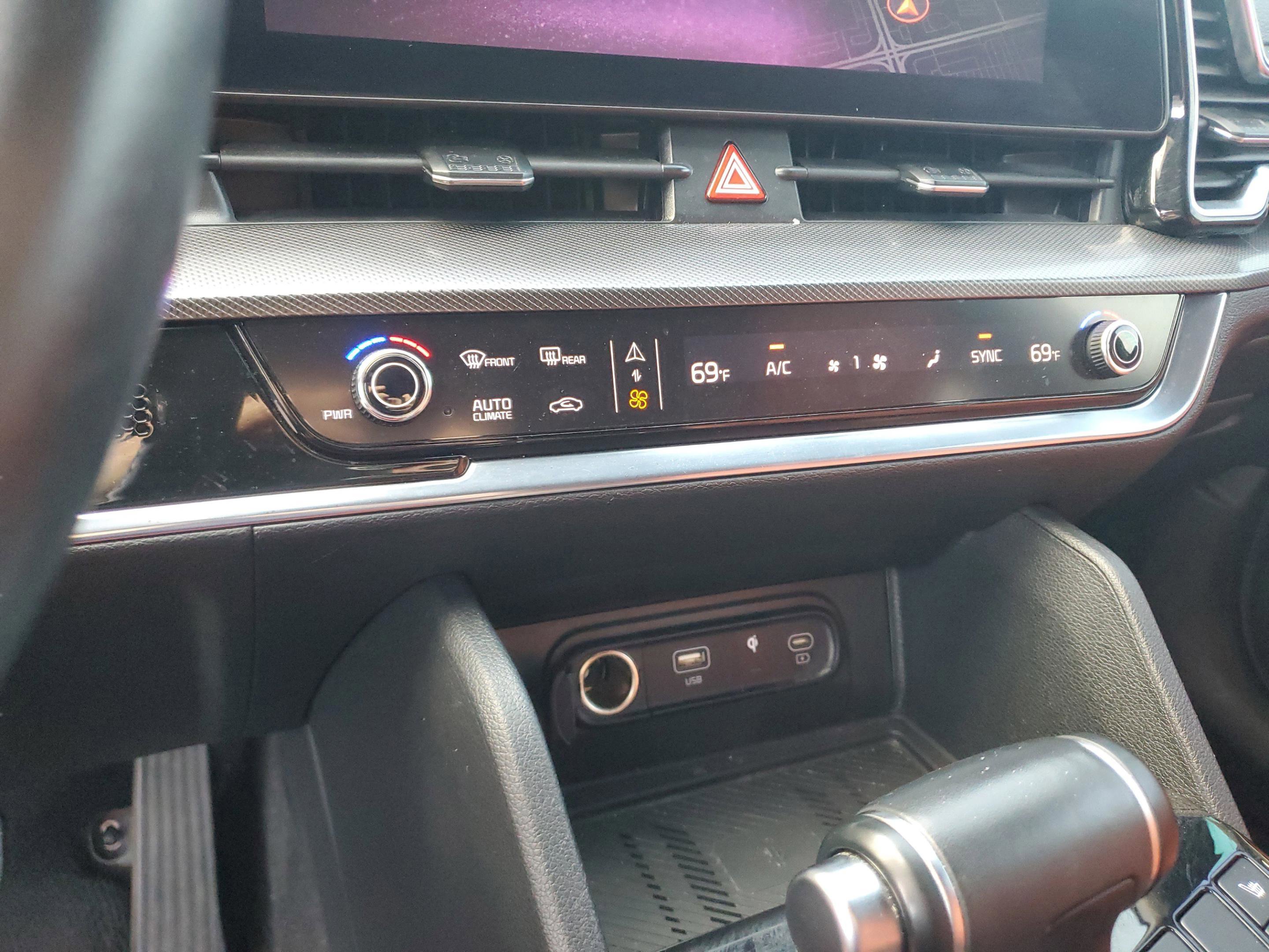 Certified 2024 Kia Sportage SX FWD image 20
