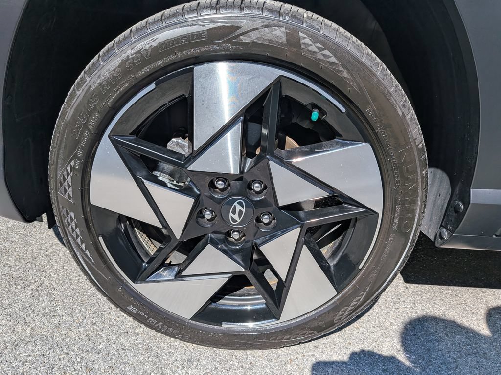 Used 2024 Hyundai Kona Limited AWD/4WD image 44