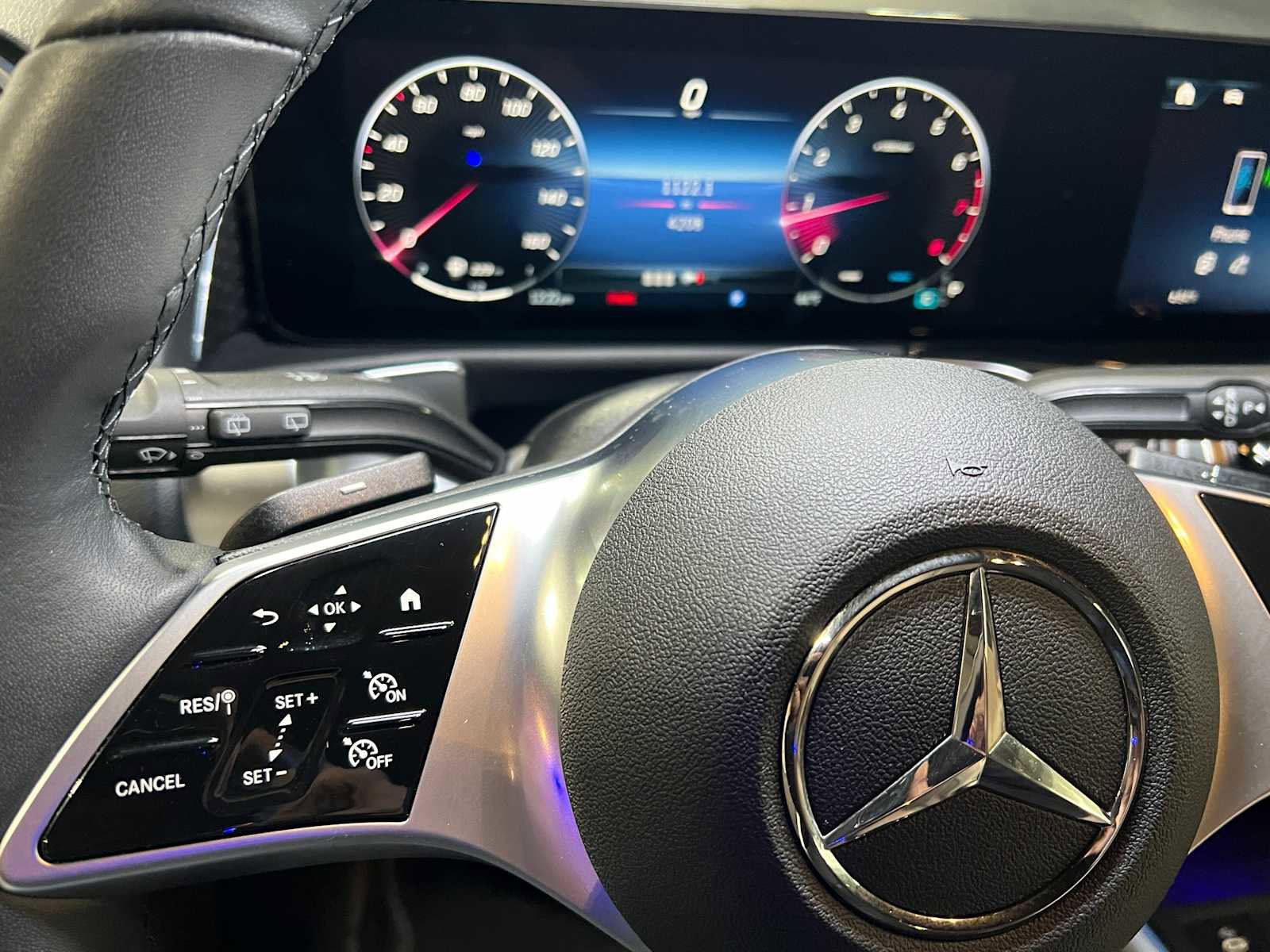 Used 2025 Mercedes-Benz GLB 250 GLB 250 image 25