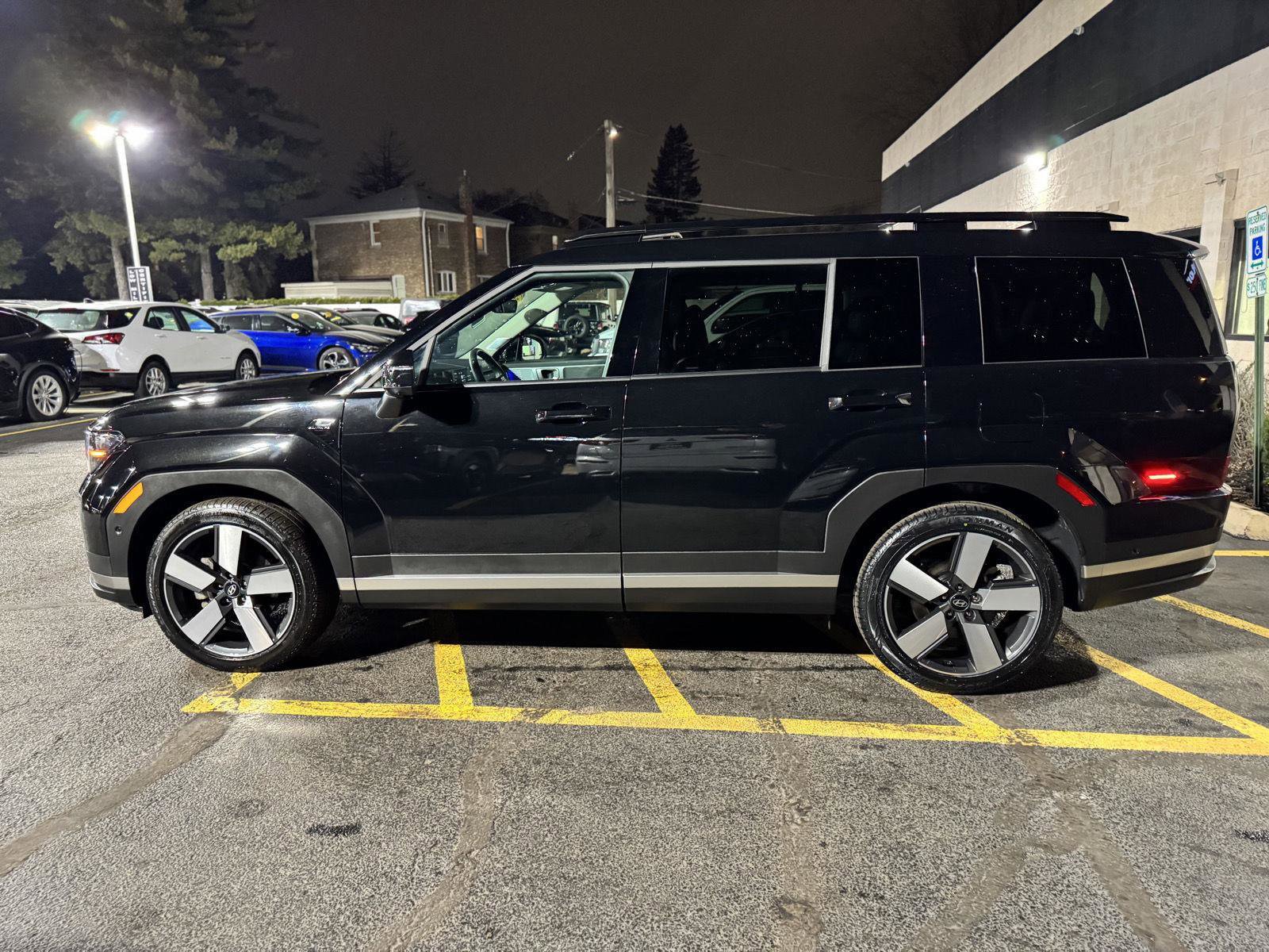 Used 2024 Hyundai Santa Fe Limited image 18