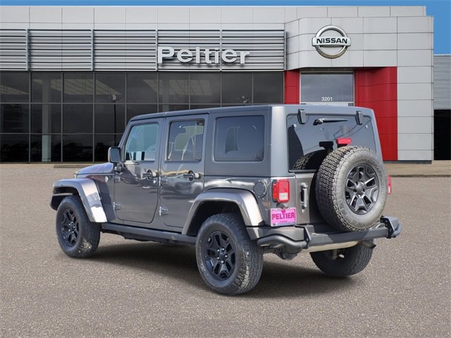 Used 2016 Jeep Wrangler Unlimited Sahara image 4