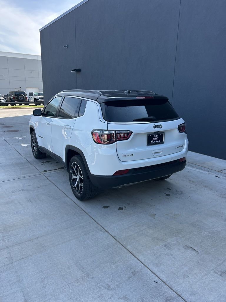 Used 2024 Jeep Compass Limited image 5