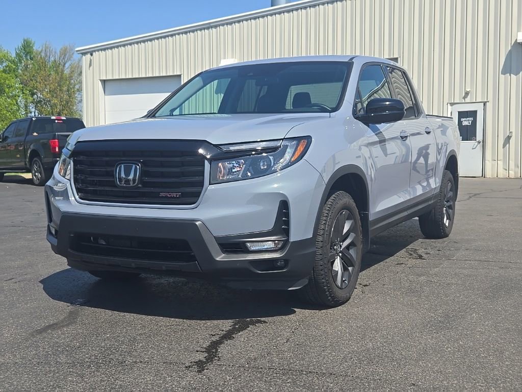 Certified 2023 Honda Ridgeline Sport image 3
