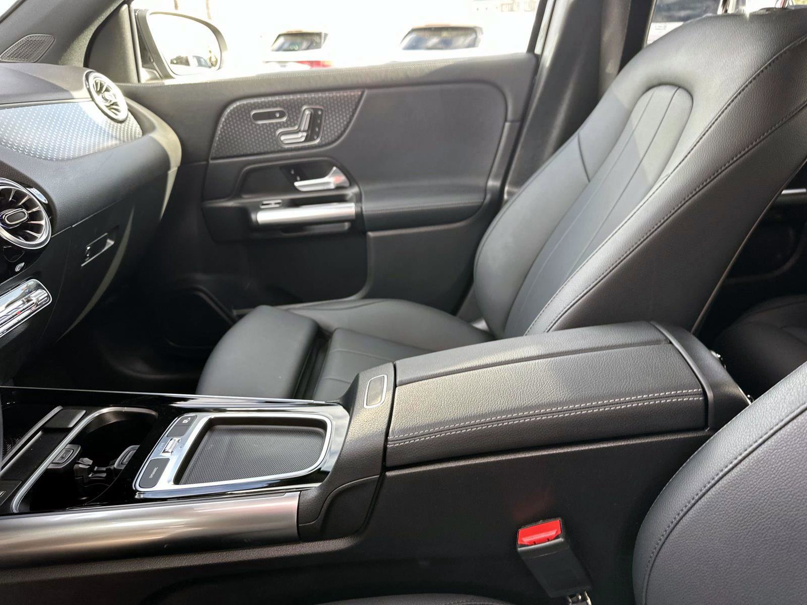 Used 2024 Mercedes-Benz GLA 250 image 24