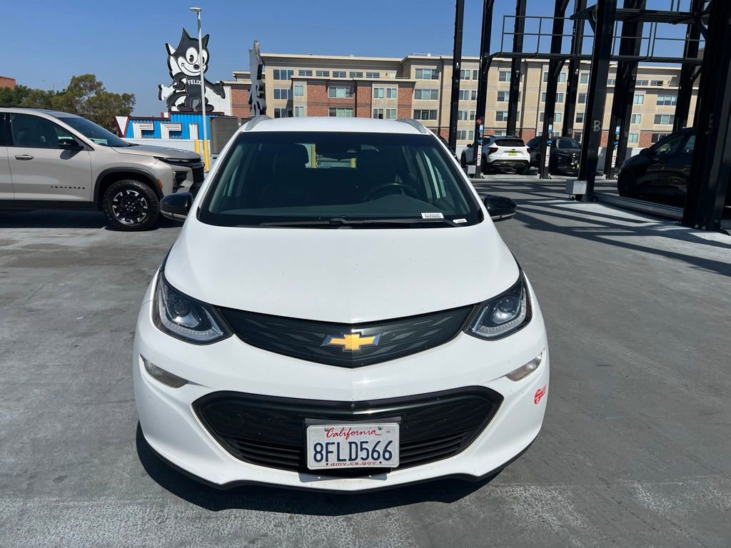 Used 2018 Chevrolet Bolt Premier w/ Driver Confidence II Package FWD image 2