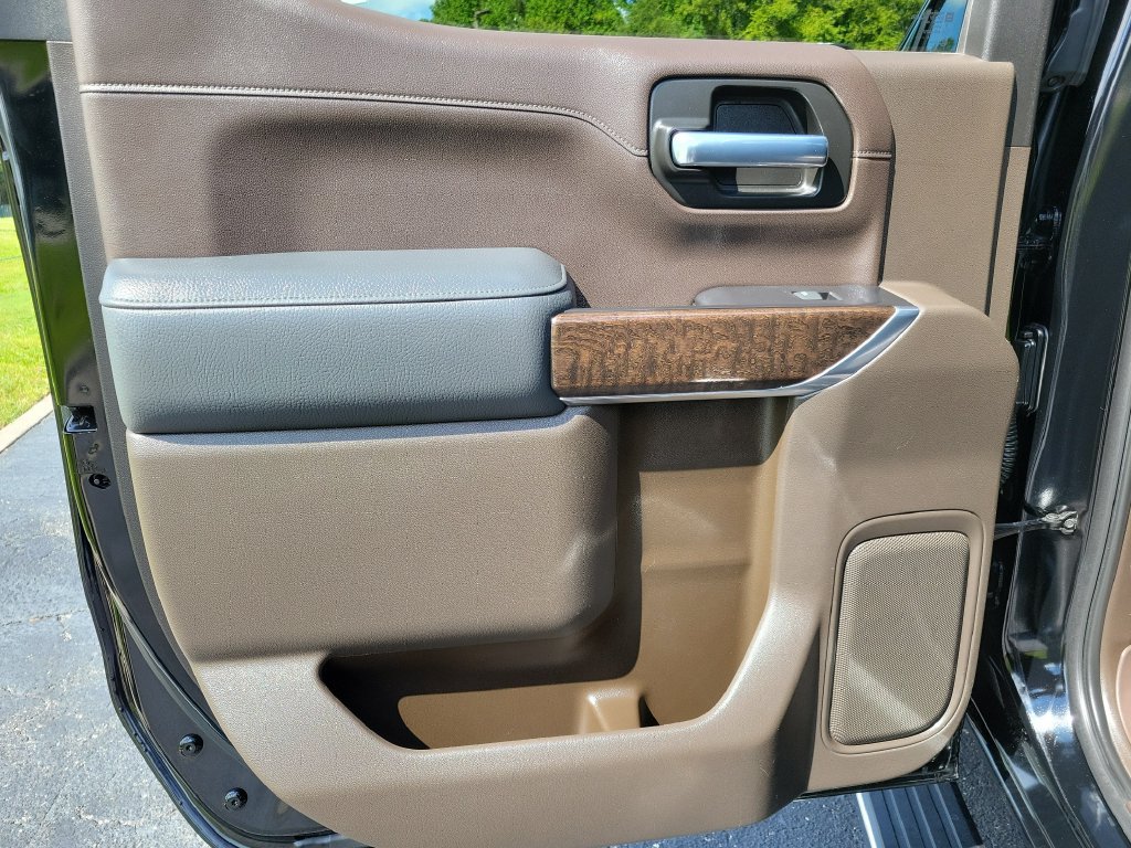 Used 2019 GMC Sierra 1500 Denali w/ Denali Ultimate Package AWD/4WD image 9