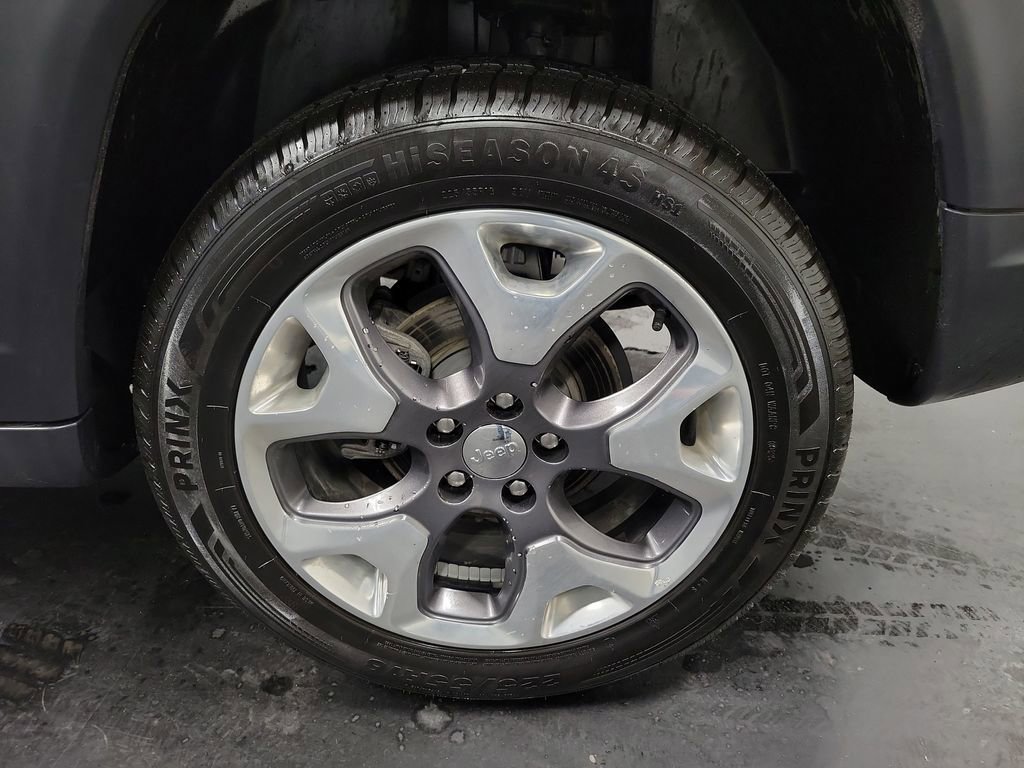 Used 2020 Jeep Compass Limited image 11