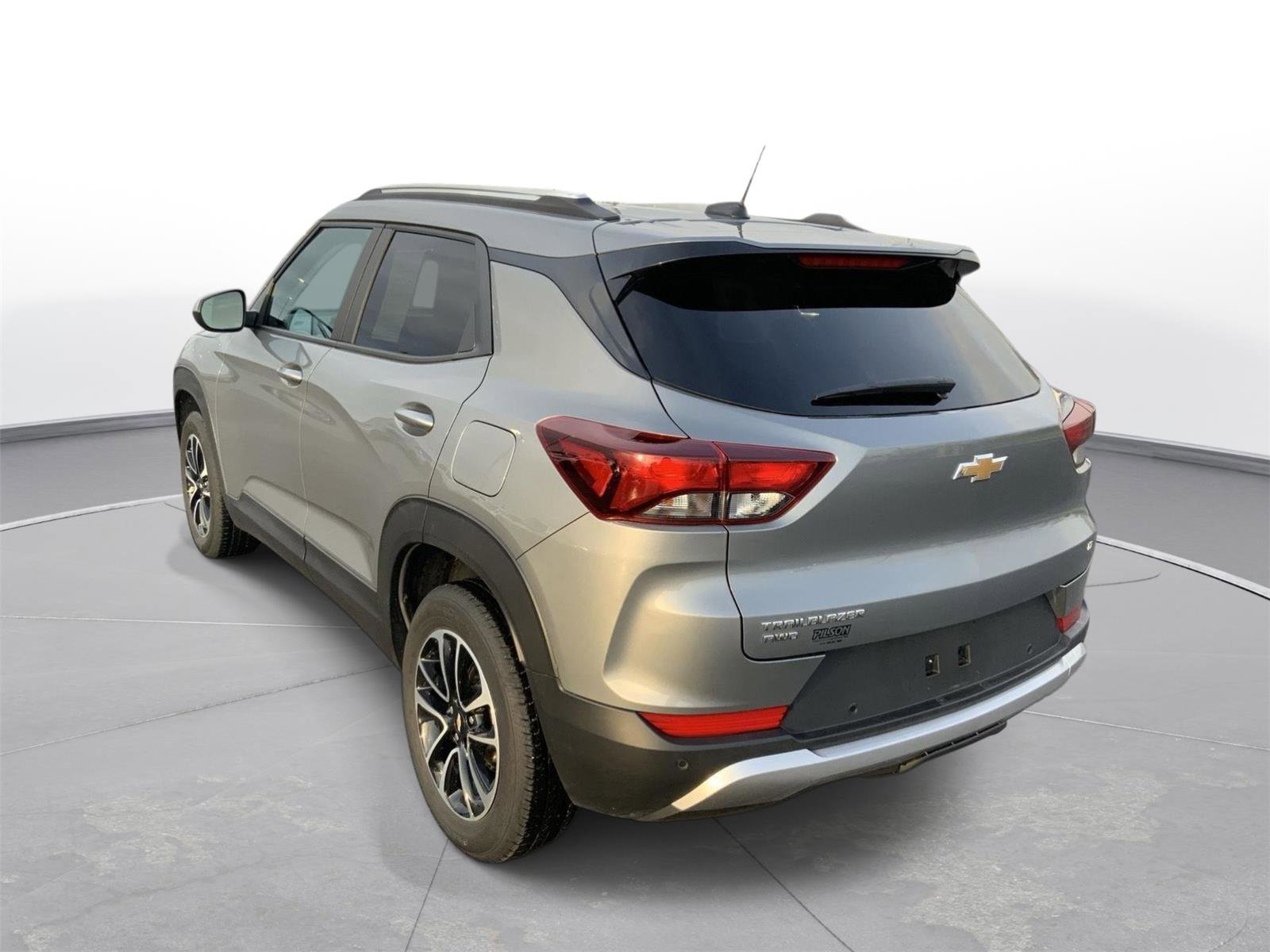 Used 2025 Chevrolet TrailBlazer LT w/ Convenience Package image 9