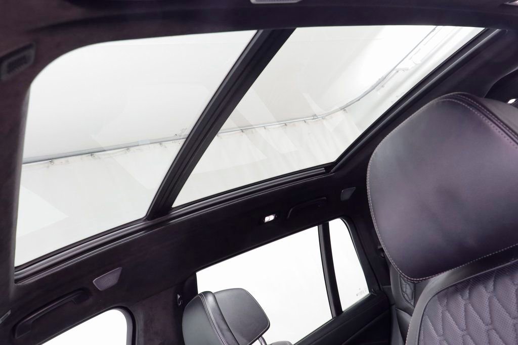 Certified 2023 BMW X7 M60i image 14