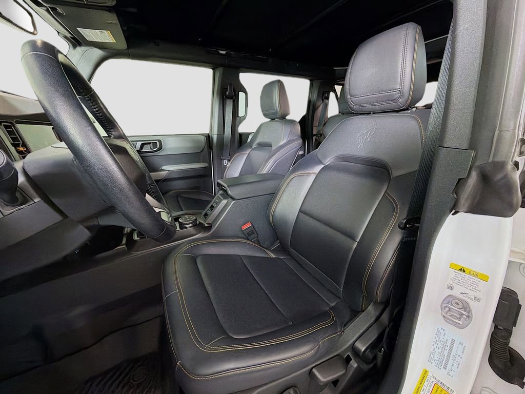 Used 2023 Ford Bronco Badlands image 12