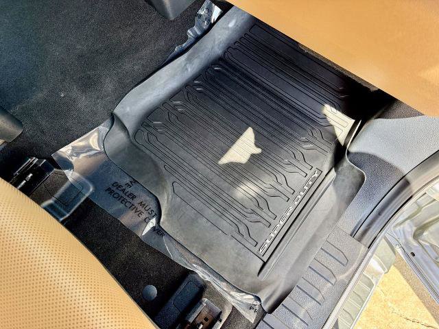 Certified 2024 Ford F350 Lariat w/ Chrome Package image 21