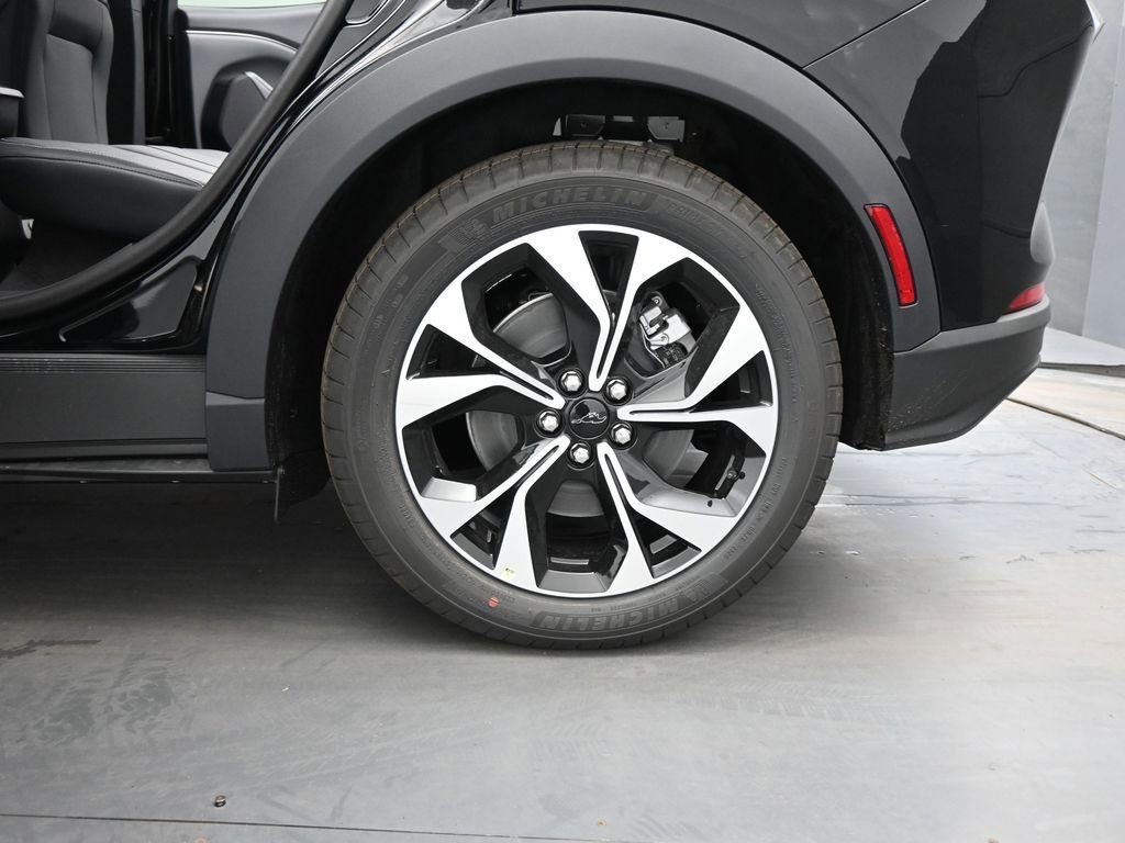 New 2026 Ford Mustang Mach-E Select image 21