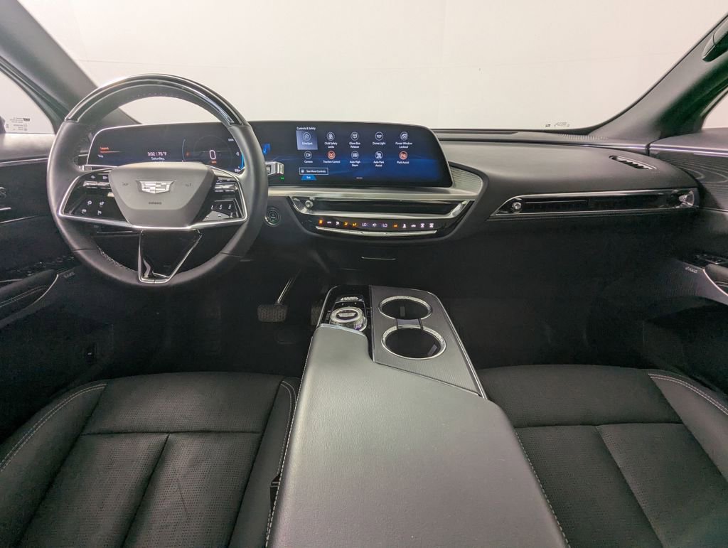 Used 2024 Cadillac Lyriq Luxury w/ LPO, Floor Liner Package image 5