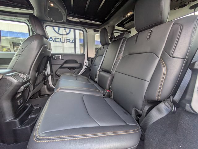 Used 2024 Jeep Wrangler Unlimited Sahara w/ Safety Group AWD/4WD image 13