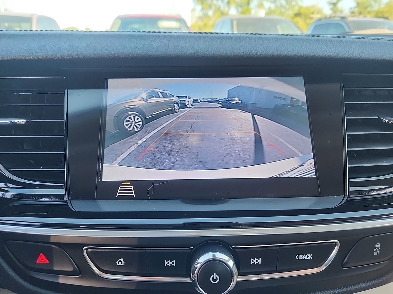 Used 2019 Buick Regal Essence w/ Driver Confidence Package I AWD/4WD image 18