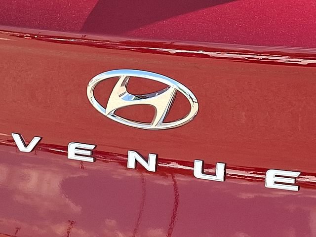 Certified 2024 Hyundai Venue Limited FWD image 30