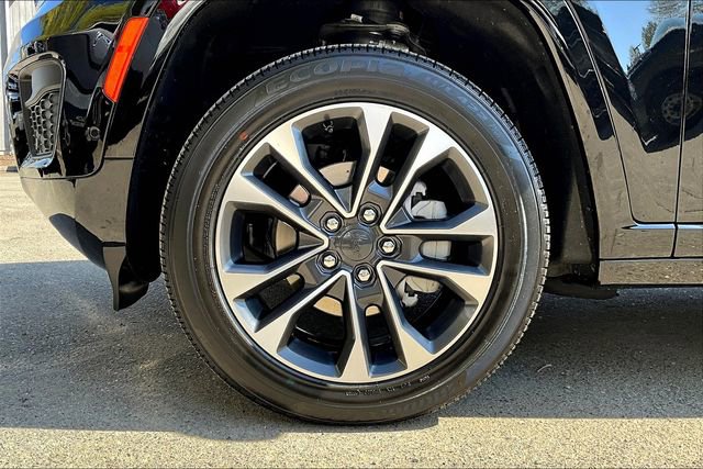 New 2025 Jeep Grand Cherokee Overland image 13