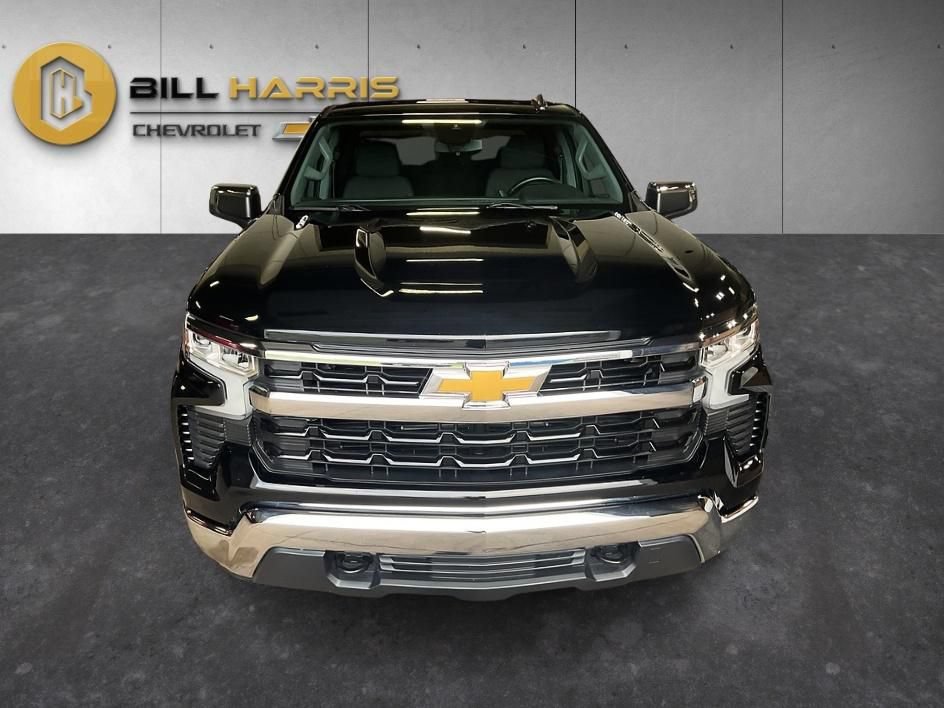 Used 2025 Chevrolet Silverado 1500 LT AWD/4WD image 8