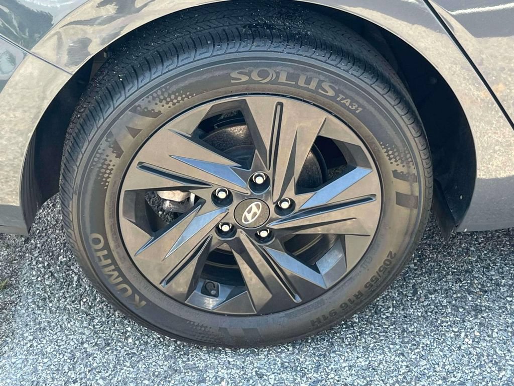 Certified 2023 Hyundai Elantra SEL FWD image 8