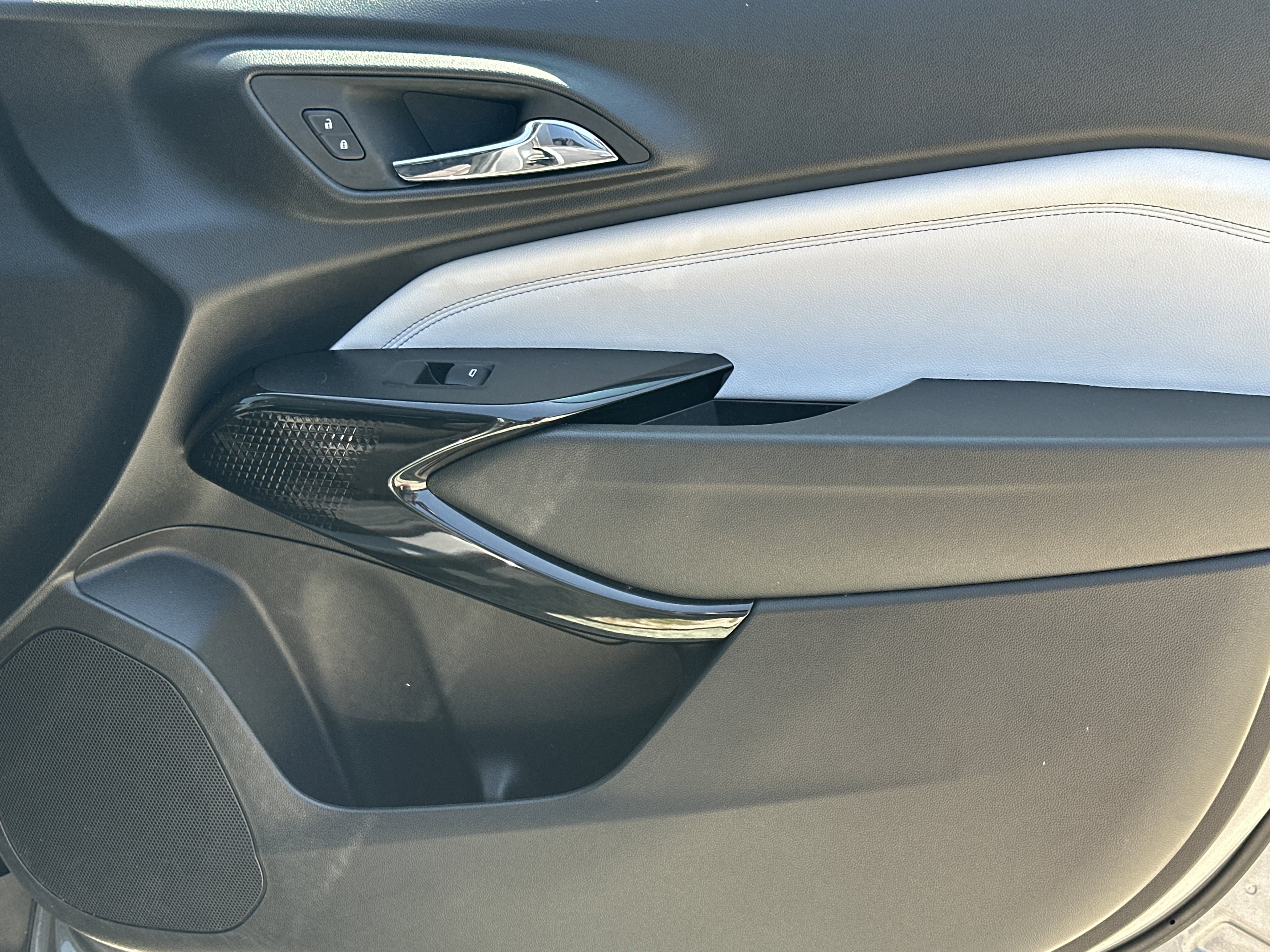 Used 2024 Chevrolet Trax LT image 14