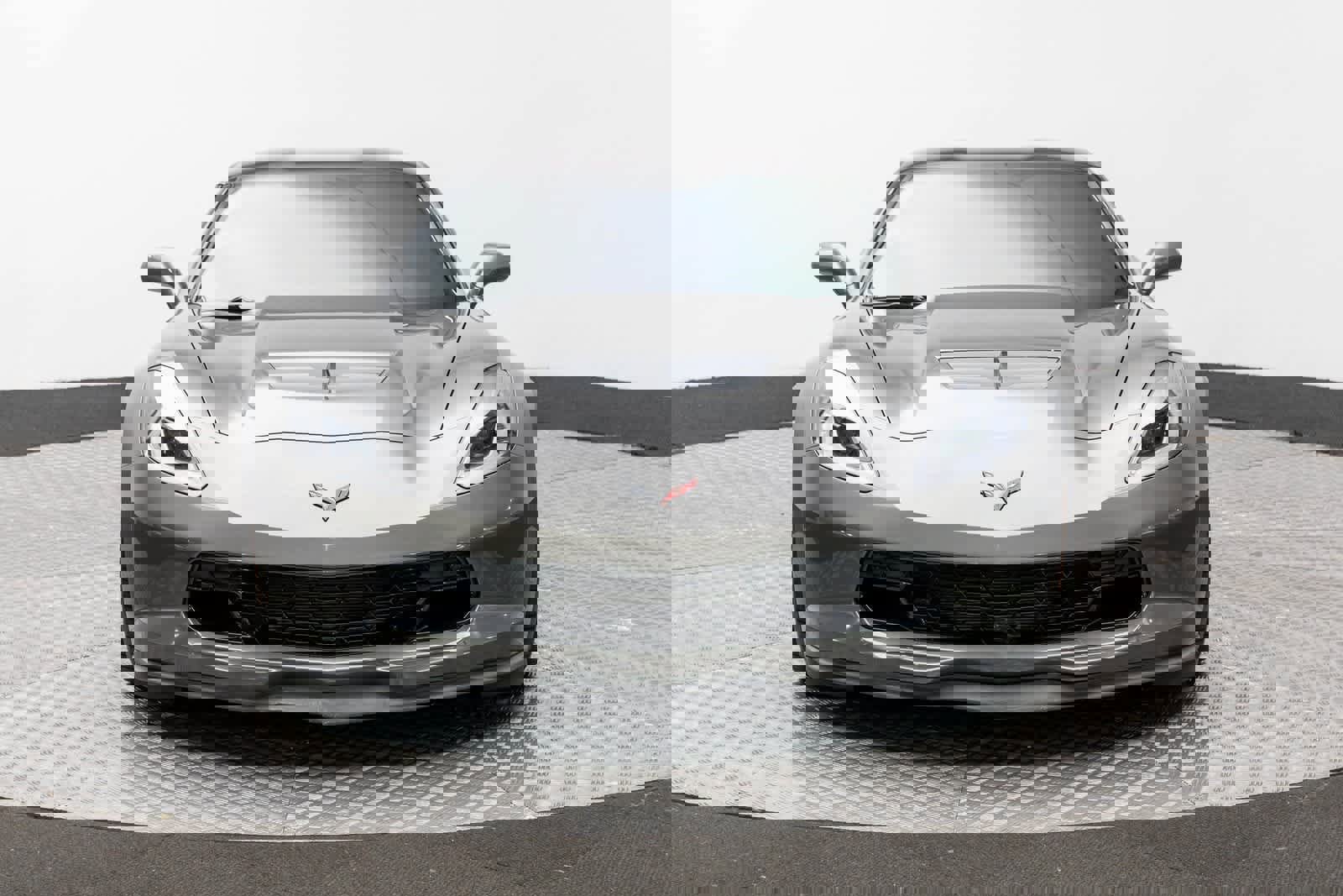 Used 2015 Chevrolet Corvette Z06 w/ 3LZ Preferred Equipment Group image 6