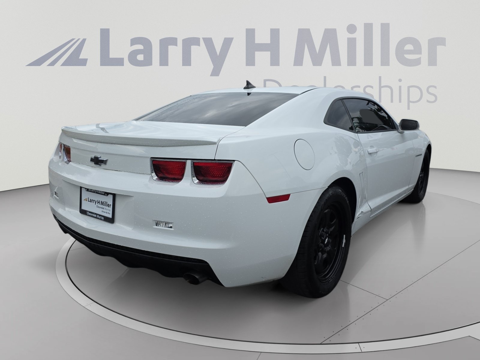 Used 2013 Chevrolet Camaro LS RWD image 5