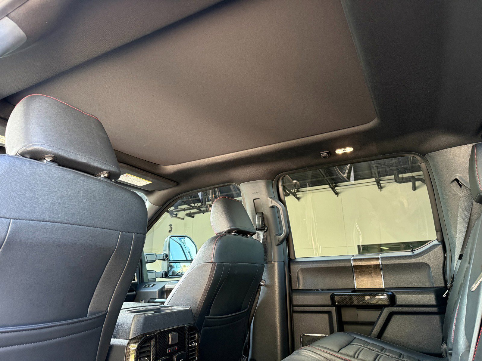 Used 2022 Ford F250 Lariat w/ Lariat Ultimate Package AWD/4WD image 32