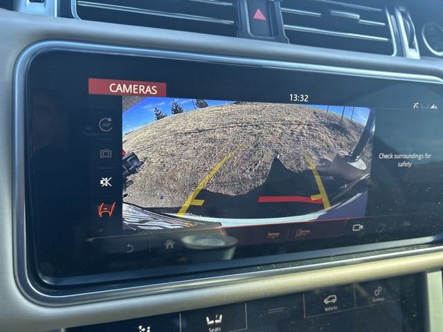 Used 2020 Land Rover Range Rover HSE image 17