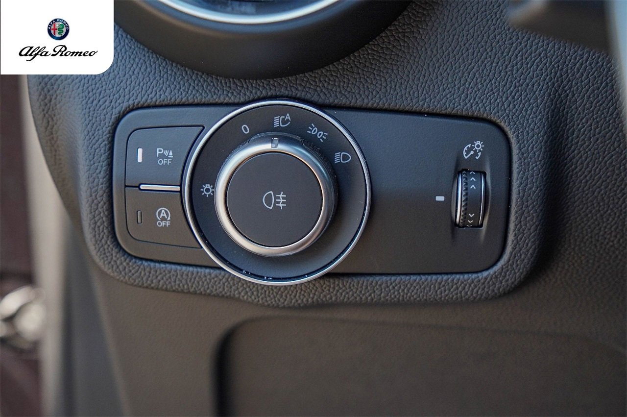 New 2025 Alfa Romeo Stelvio Sprint w/ Veloce Package image 17