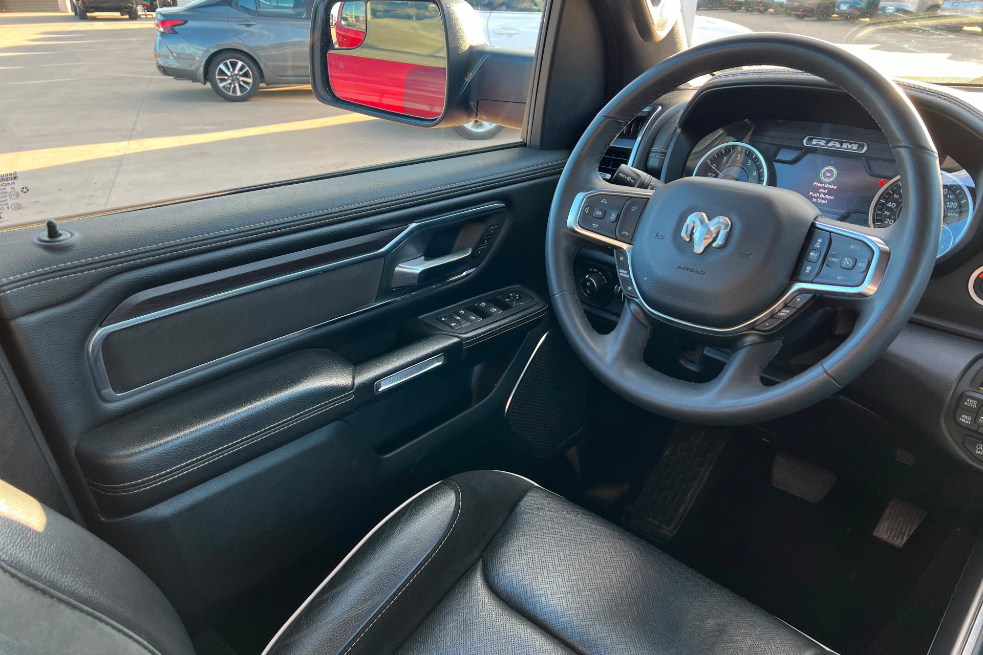 Used 2025 RAM 1500 Laramie image 11