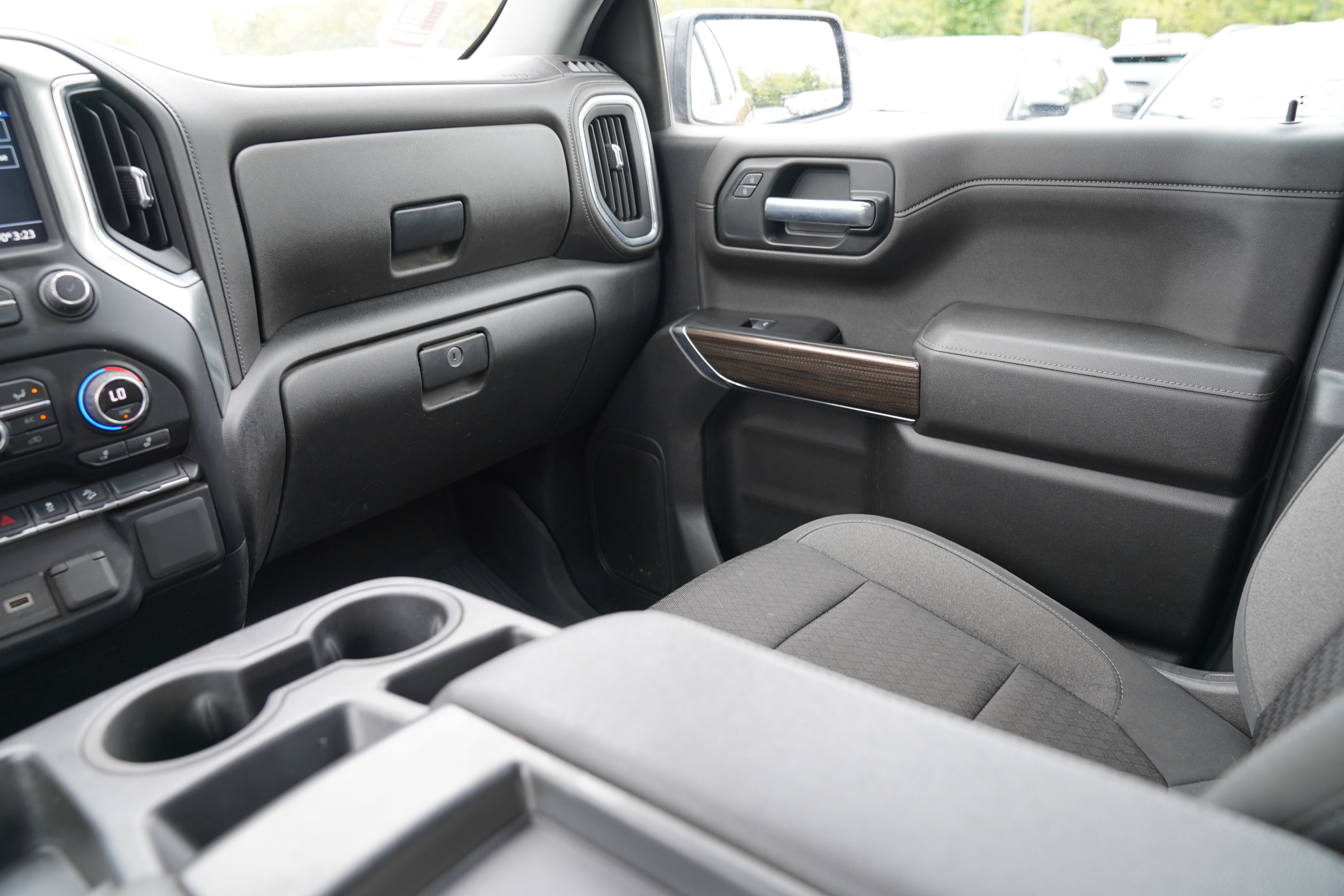 Used 2022 Chevrolet Silverado 1500 RST AWD/4WD image 12