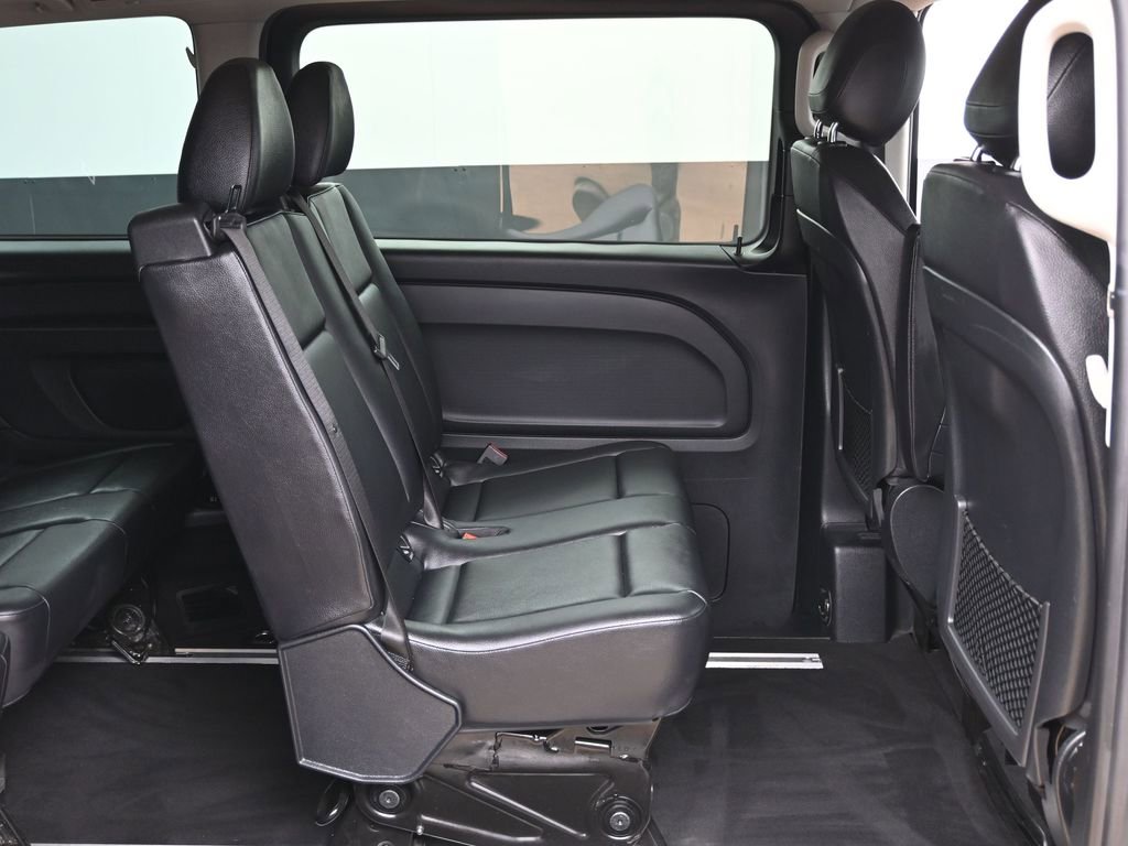 Used 2018 Mercedes-Benz Metris Passenger image 33