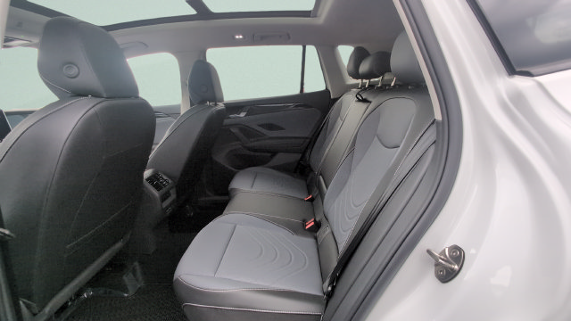 New 2026 Volkswagen Tiguan SE AWD/4WD image 22