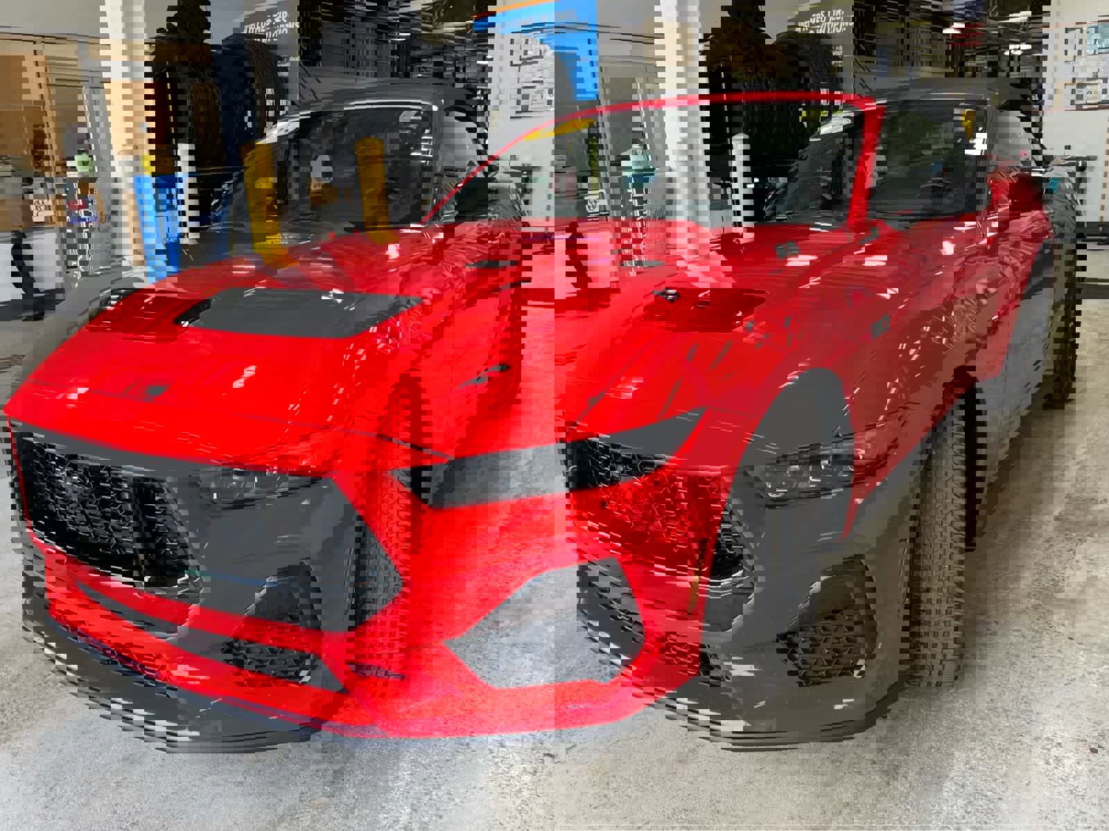 Used 2025 Ford Mustang GT Premium image 4