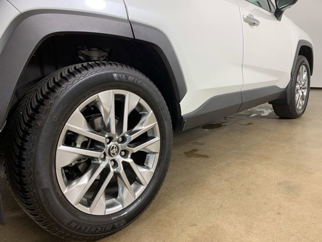 Used 2021 Toyota RAV4 Limited AWD/4WD image 9