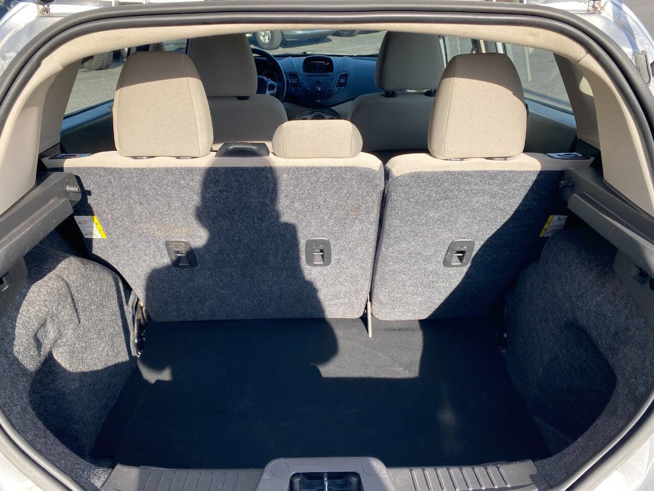 Used 2015 Ford Fiesta SE w/ Exterior Protection Package image 24