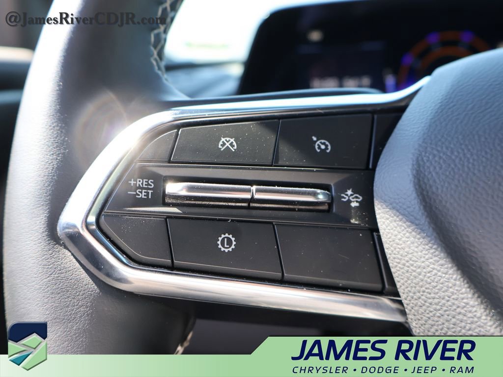 Used 2026 Chevrolet Traverse LT AWD/4WD image 27
