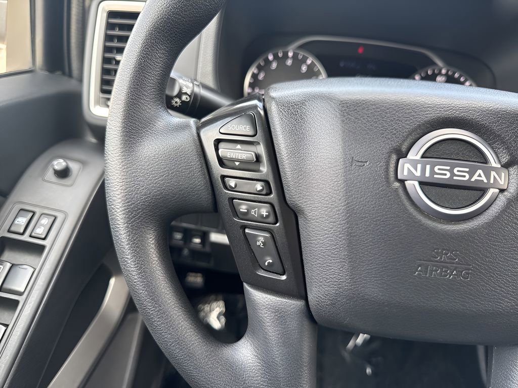 Used 2023 Nissan Frontier SV image 14