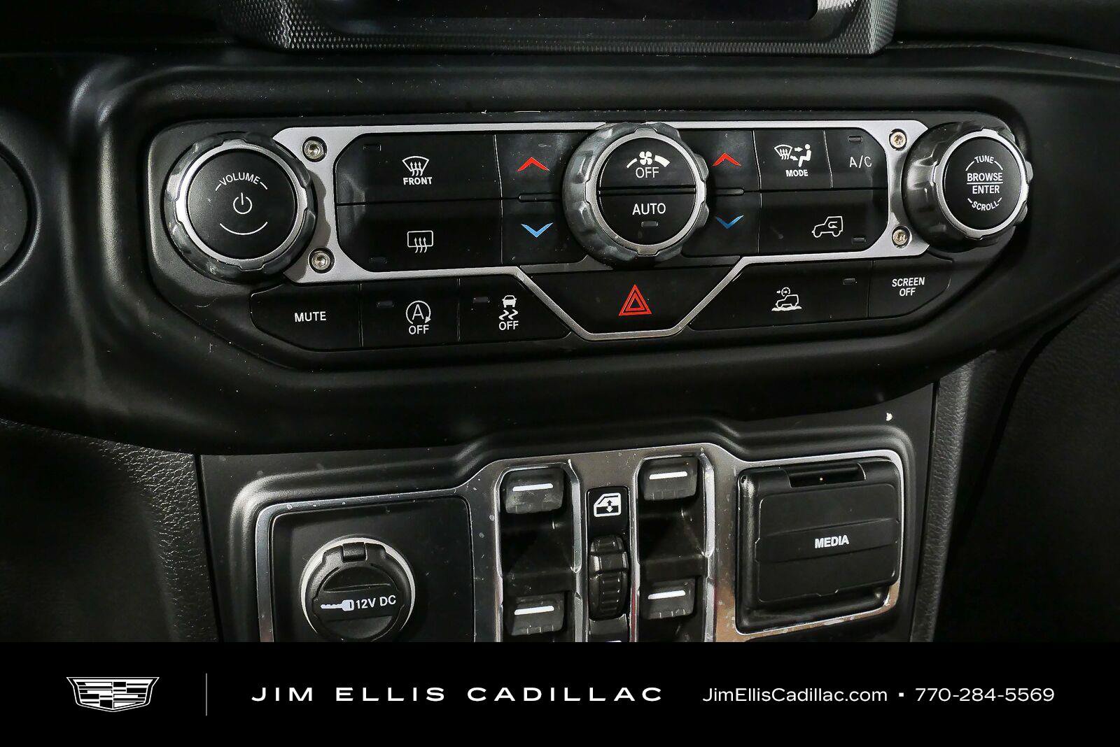 Used 2021 Jeep Wrangler Unlimited Sahara AWD/4WD image 16