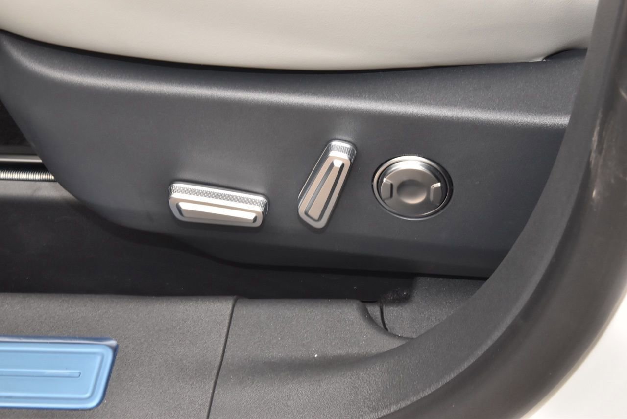 New 2026 Lincoln Nautilus Premier AWD/4WD image 41
