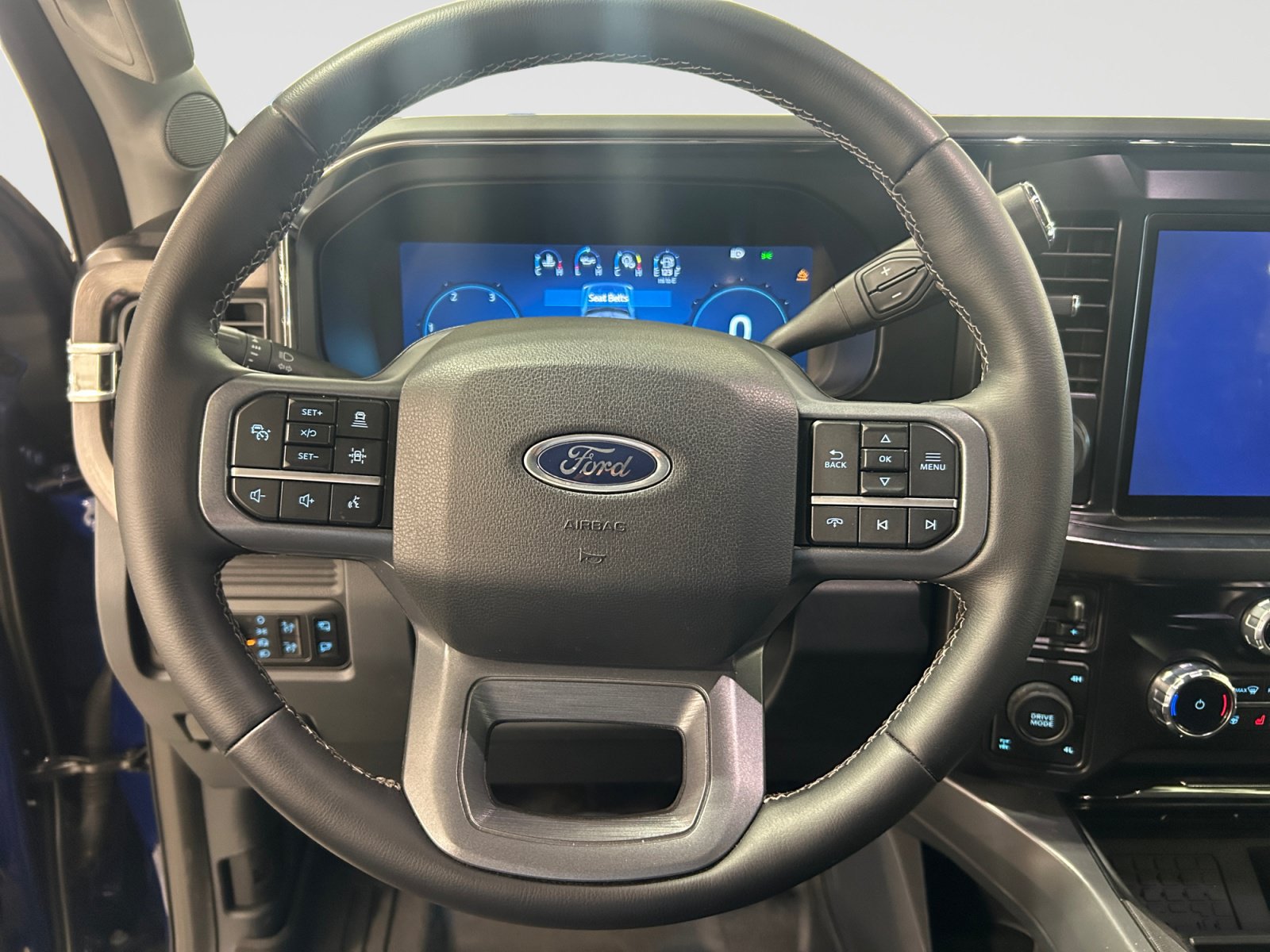 Used 2026 Ford F350 Lariat w/ Lariat Ultimate Package AWD/4WD image 17