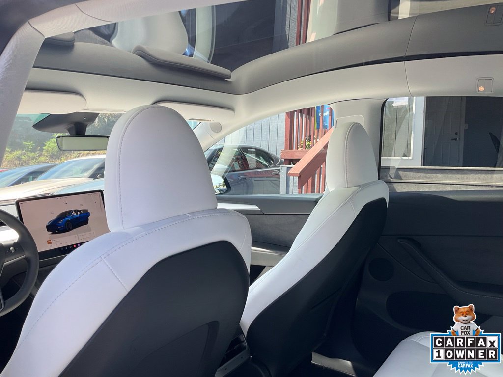Used 2024 Tesla Model Y Performance AWD/4WD image 31