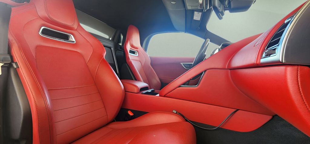 Used 2018 Jaguar F-TYPE R image 20