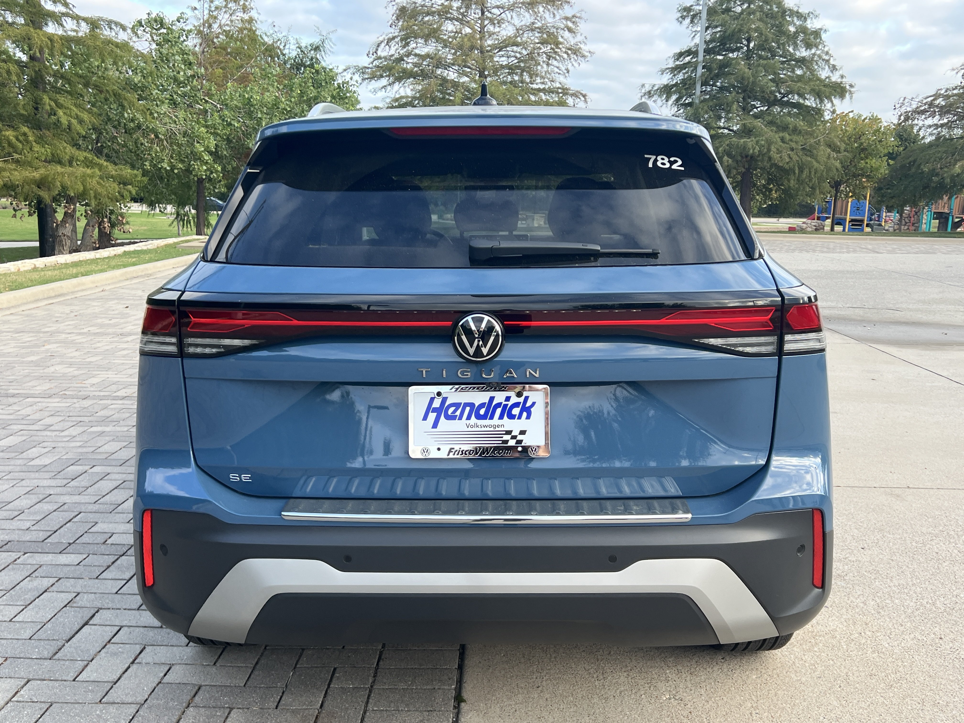 Certified 2026 Volkswagen Tiguan SE AWD/4WD image 8